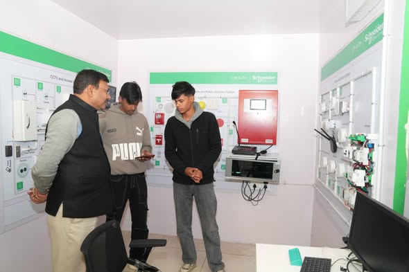 615771906_1189071783395851_1197608486558030186_n