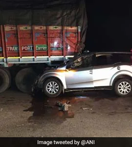 hmg785gs_gujarat-highway-accident-surendranagar_295x200_04_April_20